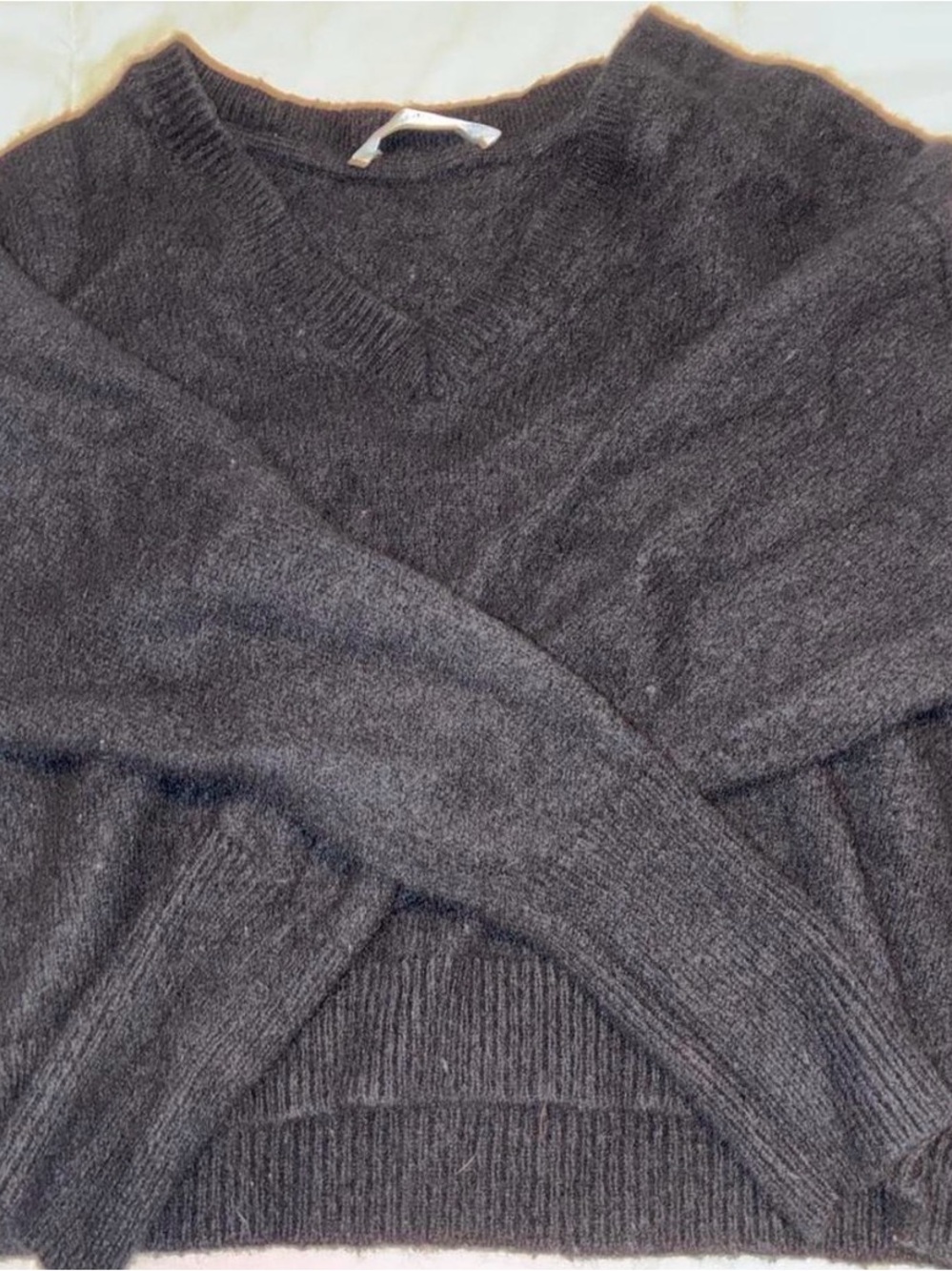 Gray cropped oversized v neck CASHMERE  Alo pullover